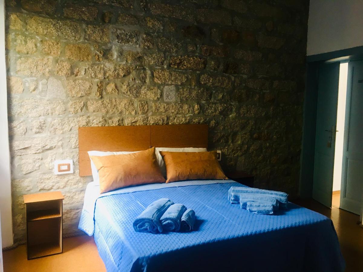 La Vecchia Posta B&B Calangianus エクステリア 写真
